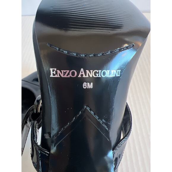 Enzo Angiolini black leather
Mary Jane pumps with a chunky heel buckle size 6M - Picture 9 of 9